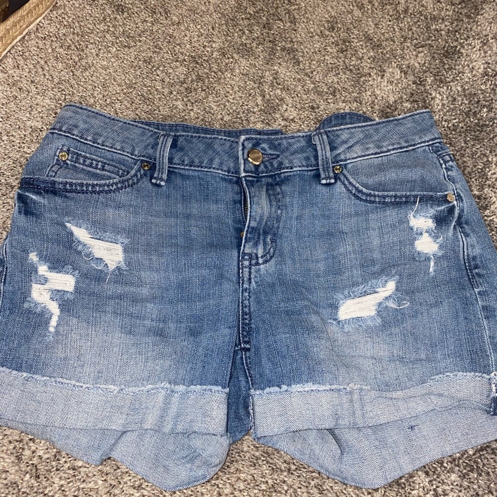 Jennifer Lopez Mid Rise Short